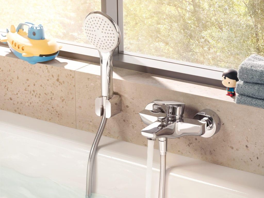 Смеситель для ванны и душа Kludi Pure & Style 406810575