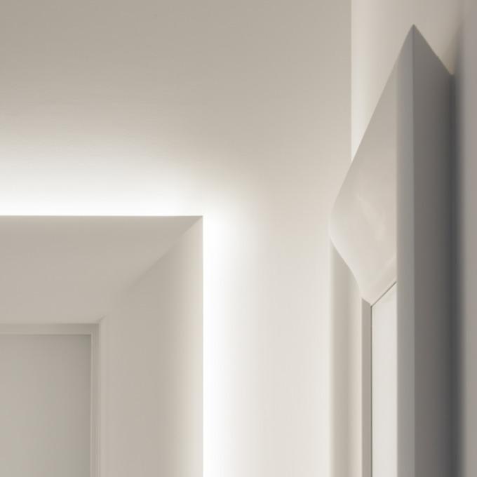 Профиль для скрытого освещения Orac Decor Ulf Moritz for Orac Decor C371