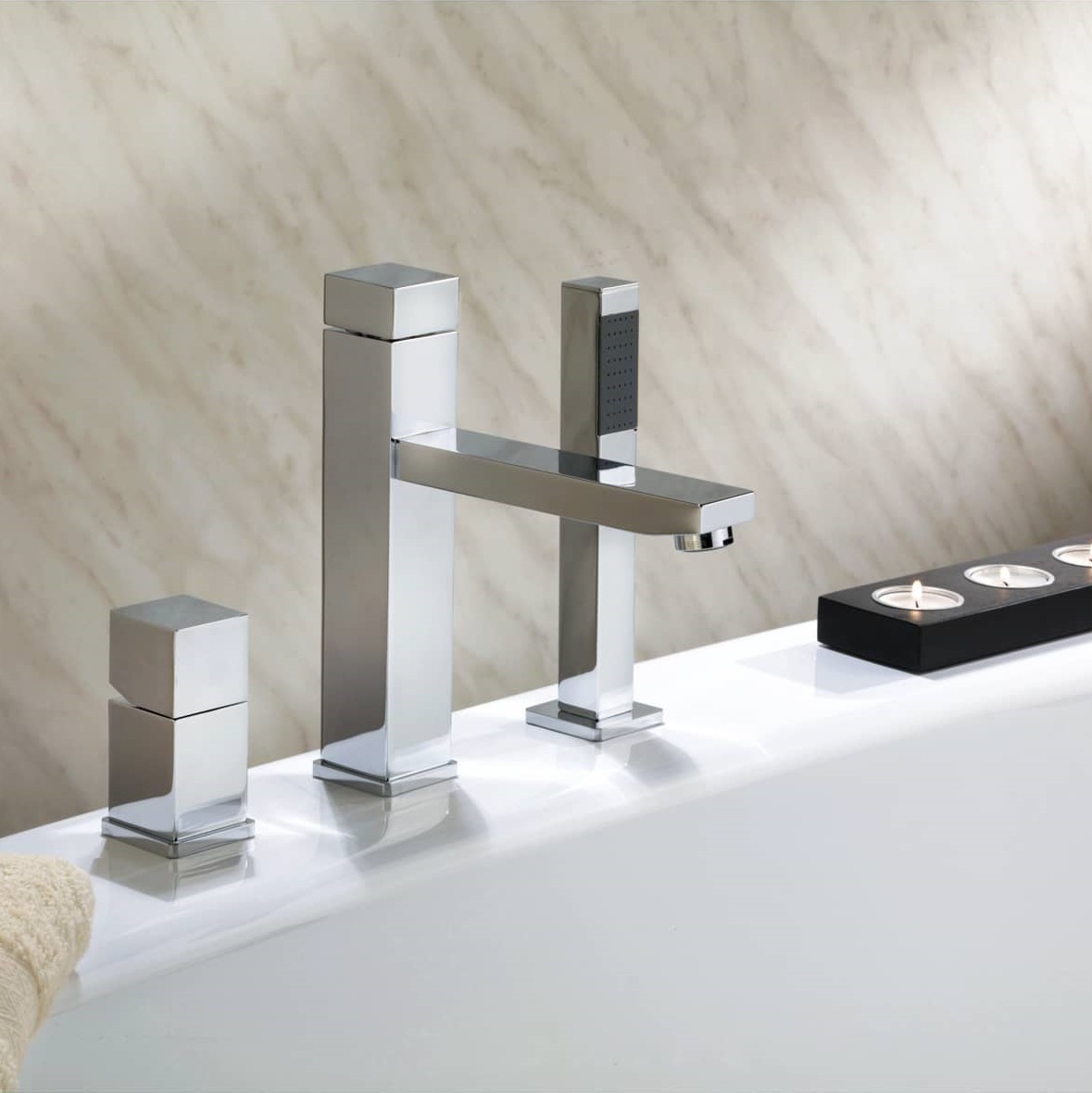 Смеситель для ванны Remer SQ 3 S073 (хром)