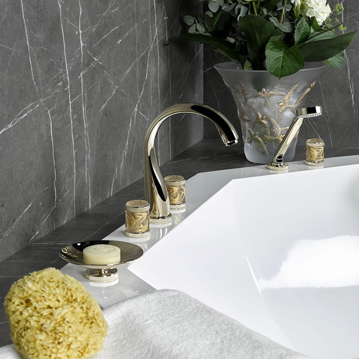 Смеситель на борт ванны THG Hirondelles Gold Stamped A4L-F30-1132SG (золотой), с ручным душем