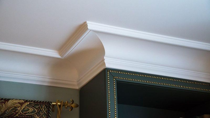 Карниз Orac Decor Heritage L C342