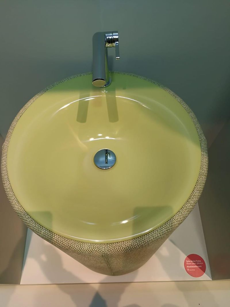 Раковина напольная Bette Lux Oval Couture A220 HLW1 TX-016