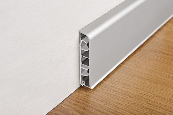 Плинтус Progress Profiles Proskirting PKAA 80 2 м. (серебро), без клеящего слоя