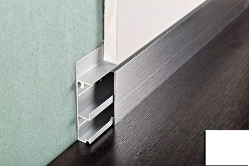 Плинтус Progress Profiles Proskirting Channel PKCHA 55-01 2 м. (белый), окрашенный
