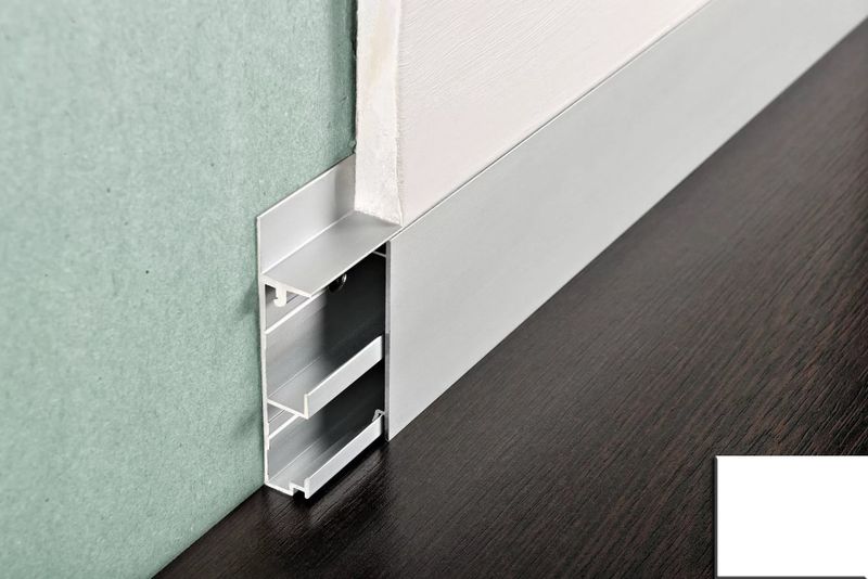 Плинтус Progress Profiles Proskirting Flat PKFLA 60-01 2 м. (белый), окрашенный