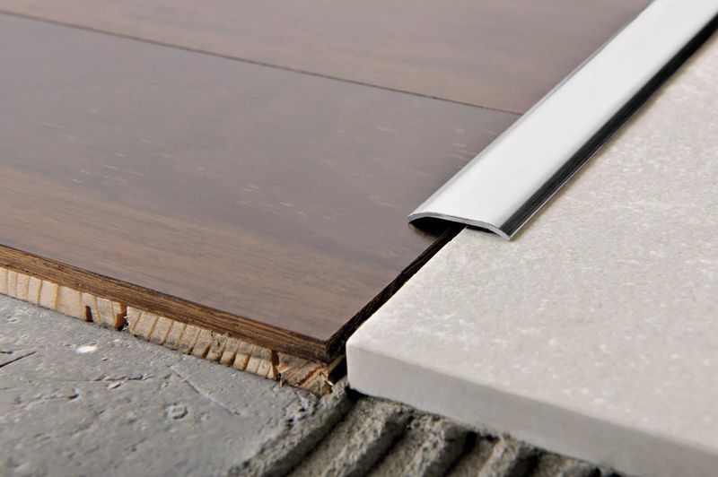 Порог Progress Profiles Proplate PETAСS 409AS 0.93 м (нерж. сталь), самоклеящийся