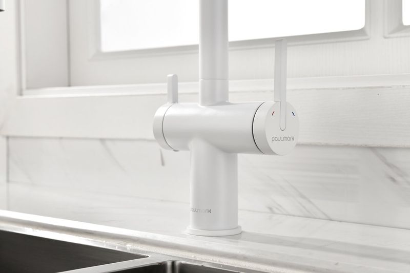 Смеситель для кухни Paulmark Gravity Gr213188-431 (белый), с краном для питьевой воды