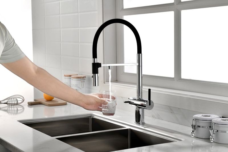 Смеситель для кухни Paulmark Gravity Gr213188-CR (хром), с краном для питьевой воды