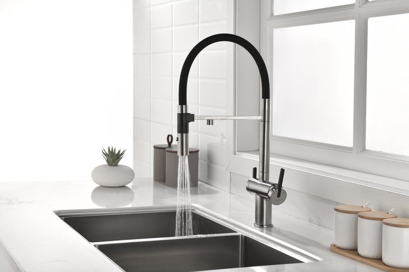 Смеситель для кухни Paulmark Gravity Gr213188-NI (никель), с краном для питьевой воды