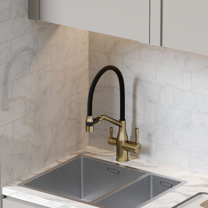 Смеситель для кухни Sancos Орта (Orta) SC4008BG (брашированное золото/черный), с гибким изливом, с подключением к фильтру