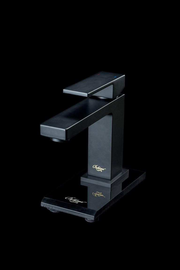 Смеситель для раковины Boheme Qubic 471-B (черный матовый), без донного клапана