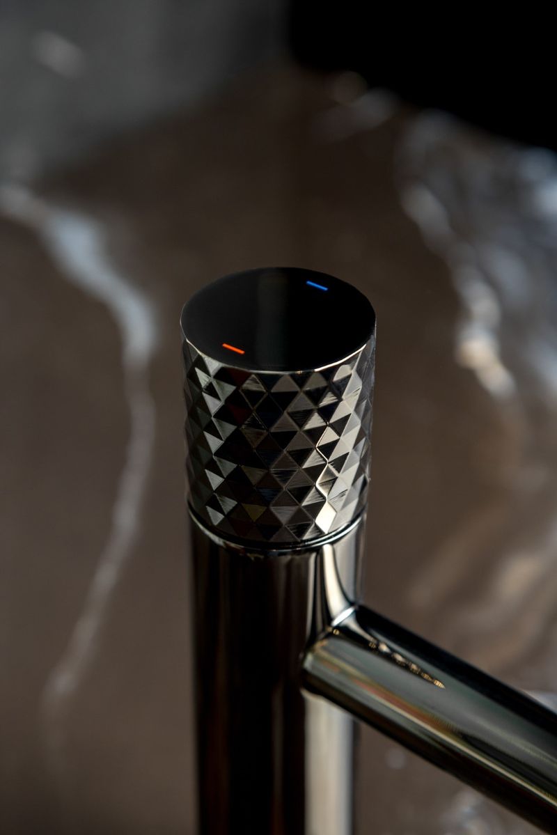 Смеситель для раковины Boheme Stick Diamond 121-SGM (оружейный металл глянцевый), без донного клапана