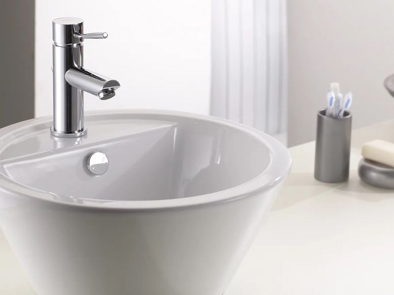 Смеситель для раковины Remer Minimal N10 (хром), с донным клапаном