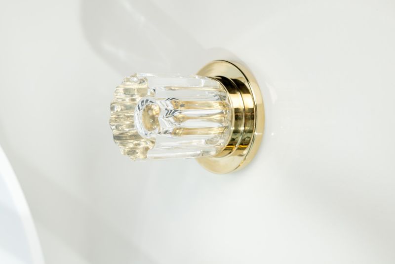 Смеситель для раковины скрытого монтажа Boheme Elegante 152-2-G-EL (золотой), без донного клапана