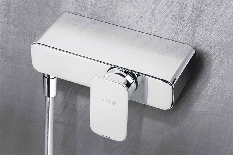 Смеситель для ванны и душа Kludi E2 497140575